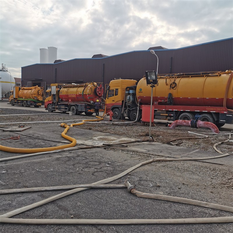 城厢污水池清理