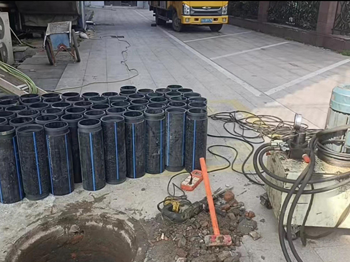 城厢PE置换管厂家 DN315置换管 非开挖管短管置换